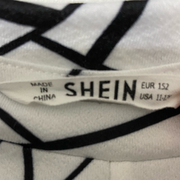 SHEIN White crop t-shirt with Black Geometric design (Youth 11-12) - Picture 2 of 4